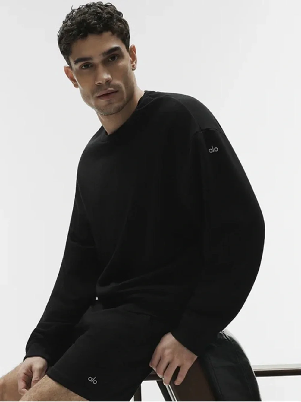 ALO Yoga Chill Crew Neck Pullover like new size medium